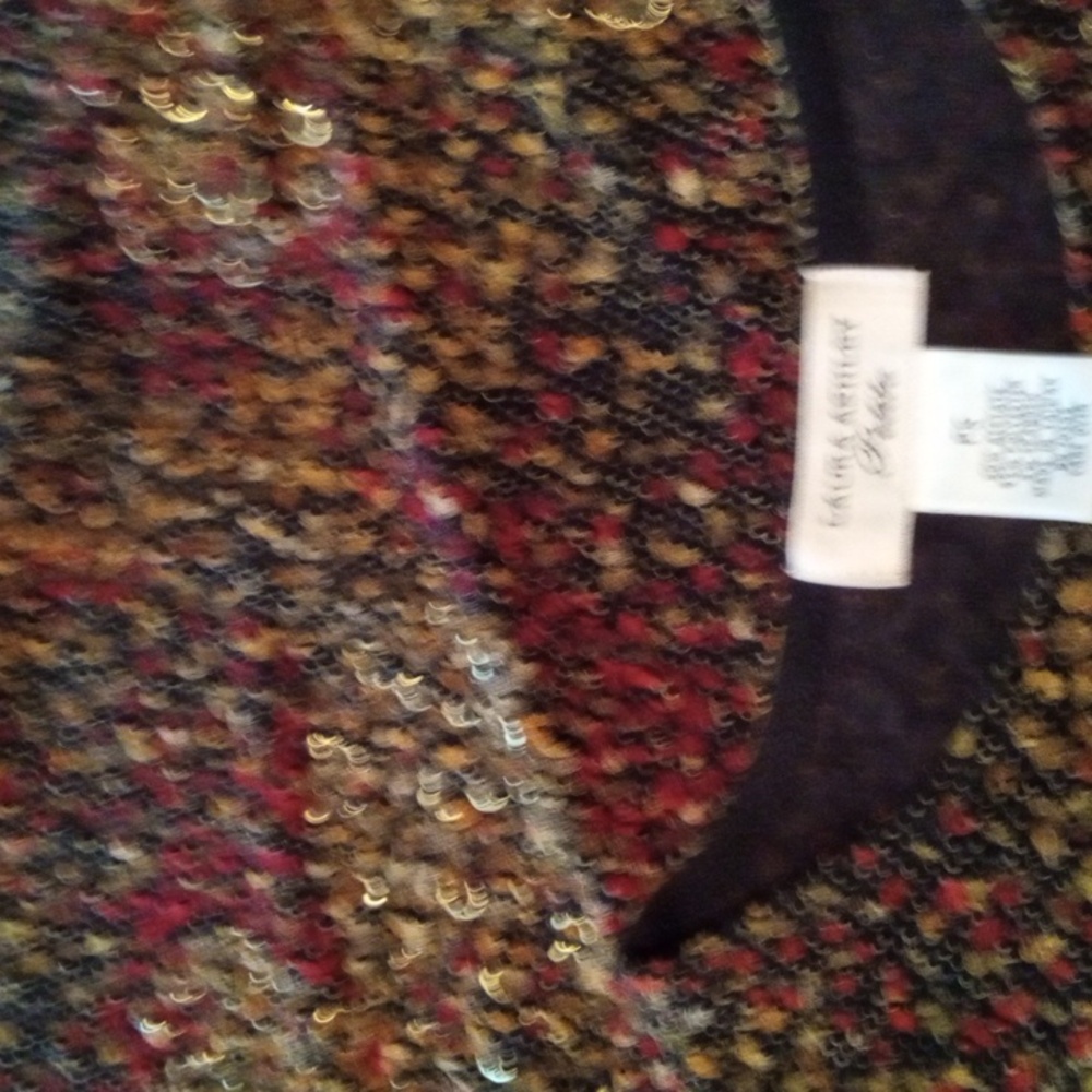 Laura Ashley SP Top - Picture 5 of 7
